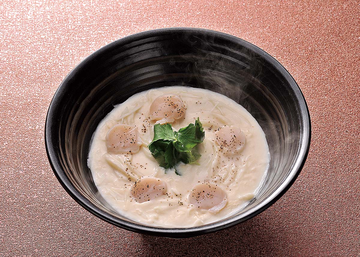 つるとんたん 貝柱クリームのおうどん