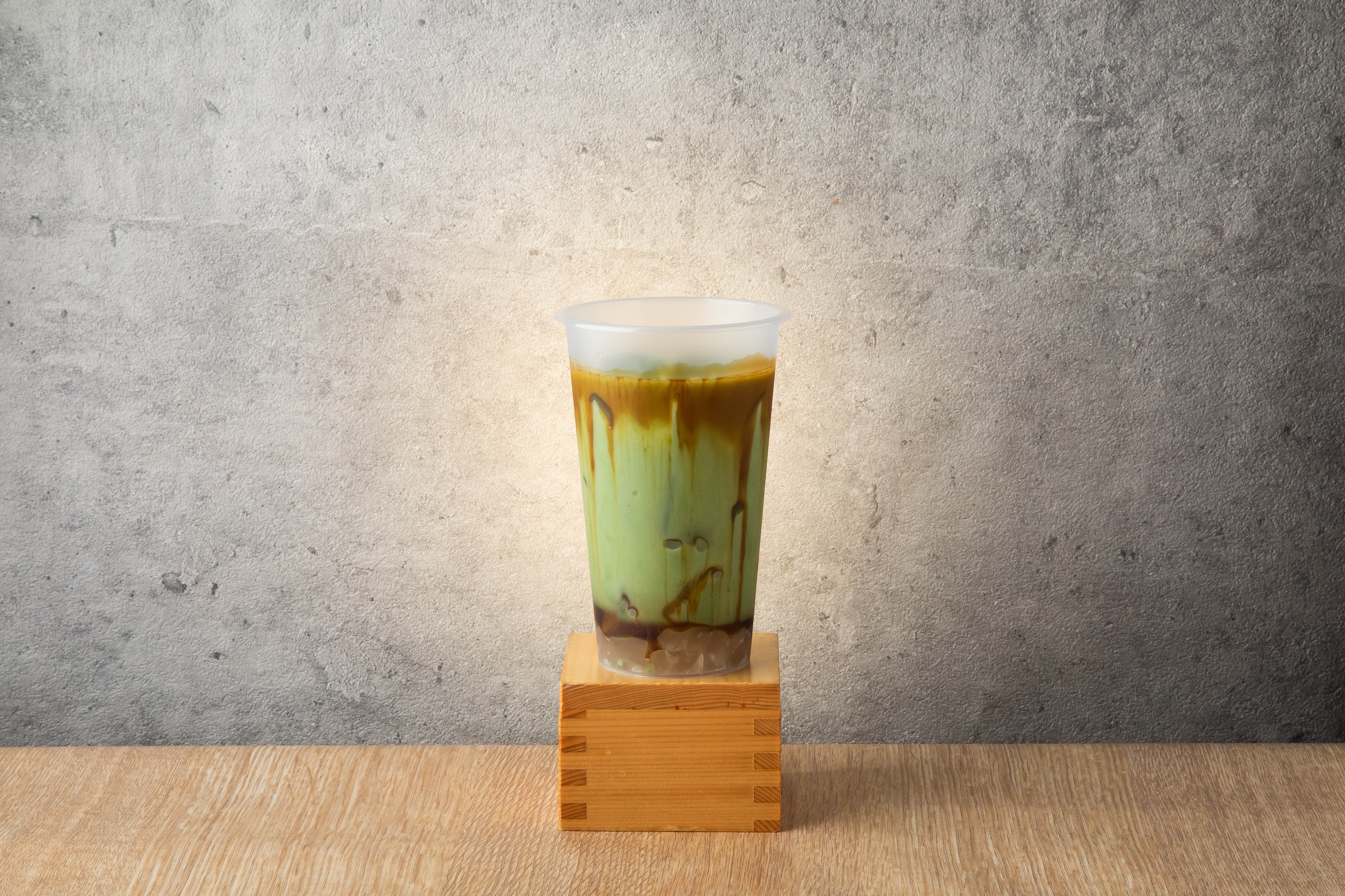 わらび餅茶屋 抹茶黒蜜ラテ(黒蜜×抹茶わらび餅)