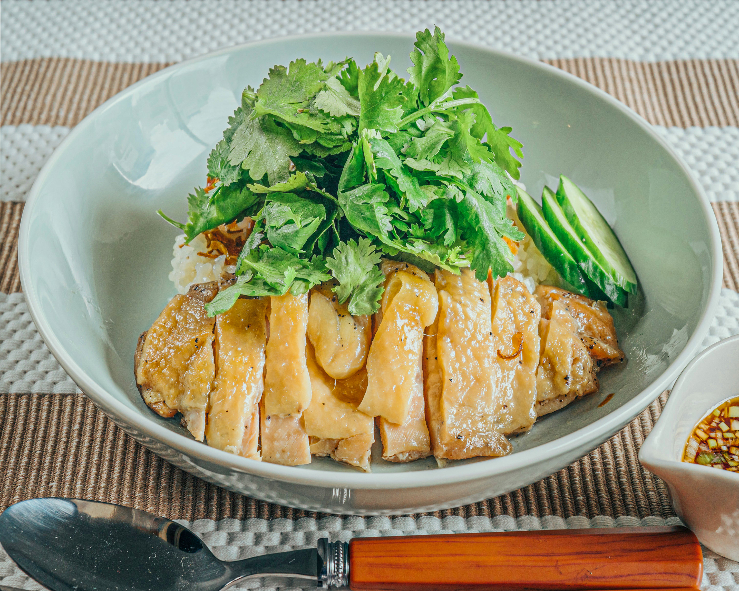 高たんぱく・糖質制限カオマンガイ 東京鶏飯食堂 【山盛りパクチー】カオマンガイ(もも肉) [Heaped Coriander] Khaomangai(Thigh)