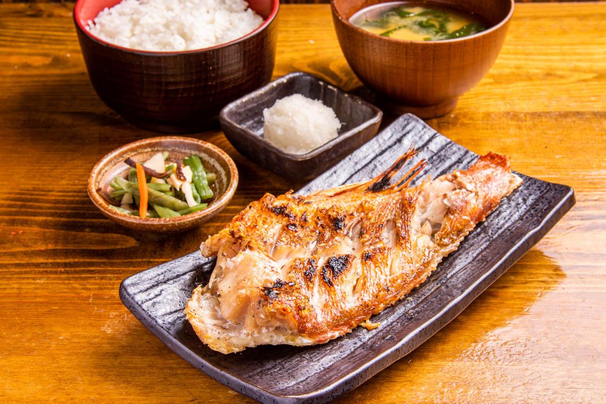 しんぱち食堂 あかうお干物定食