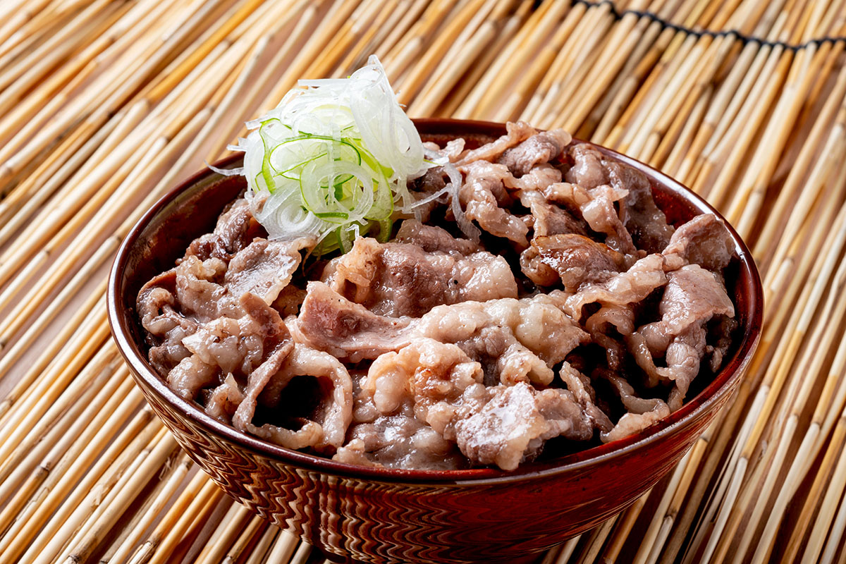 韓国カルビ丼とスンドゥブ 洞山 牛カルビ丼(塩だれ)
