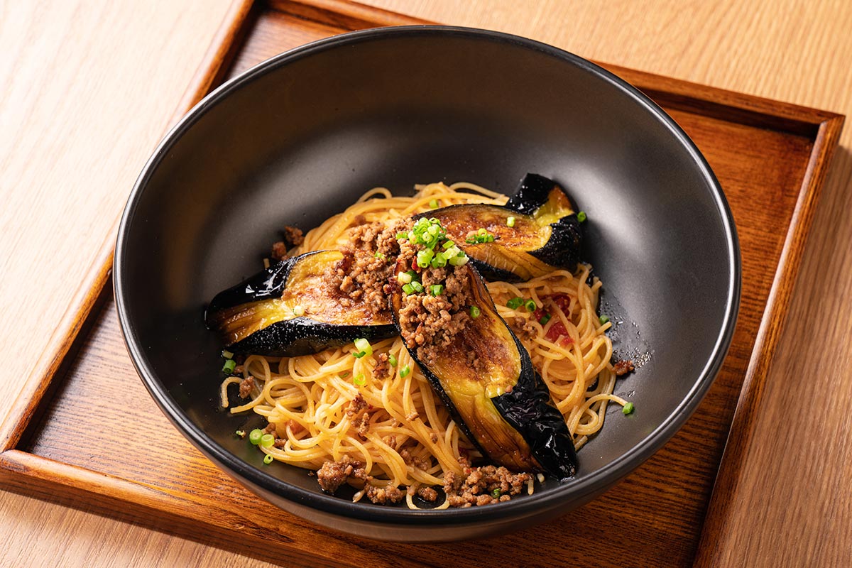 すぱじろう なすと挽肉のペペロンチーノ