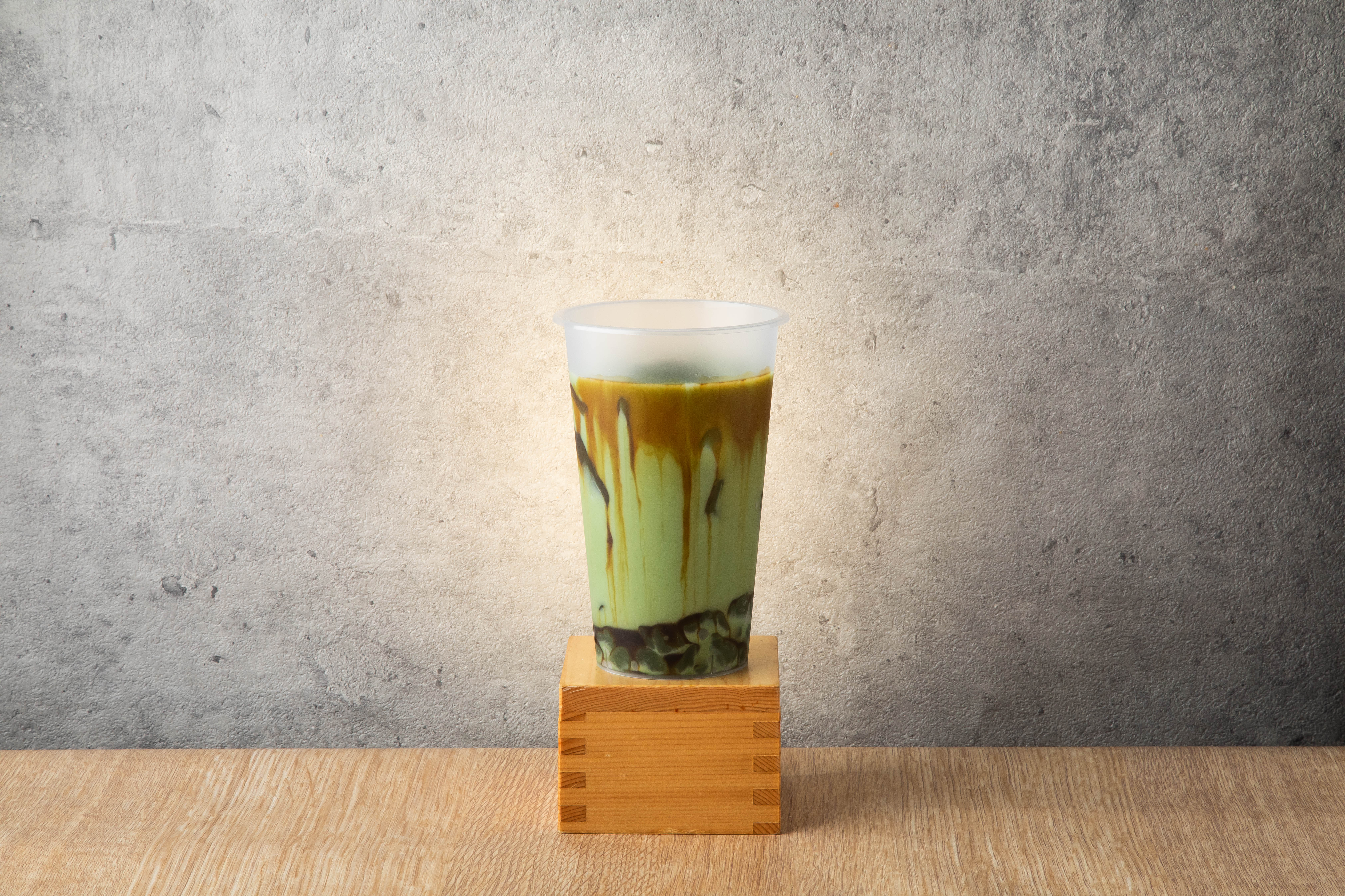 わらび餅茶屋 抹茶黒蜜きなこラテ(黒蜜×抹茶わらび餅)