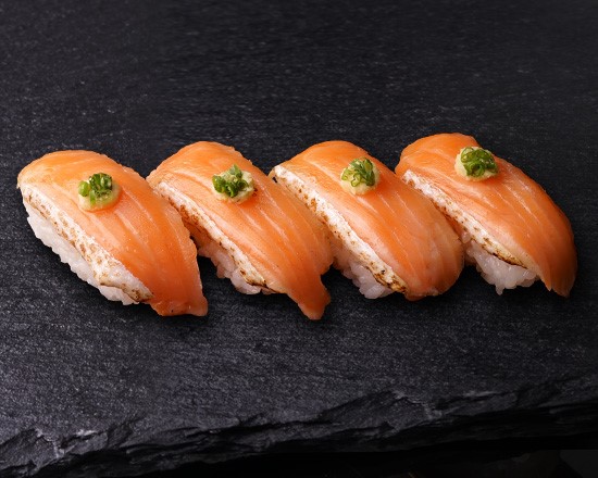 ちよだ鮨 炙りサーモントラウト・しょうが(4貫)