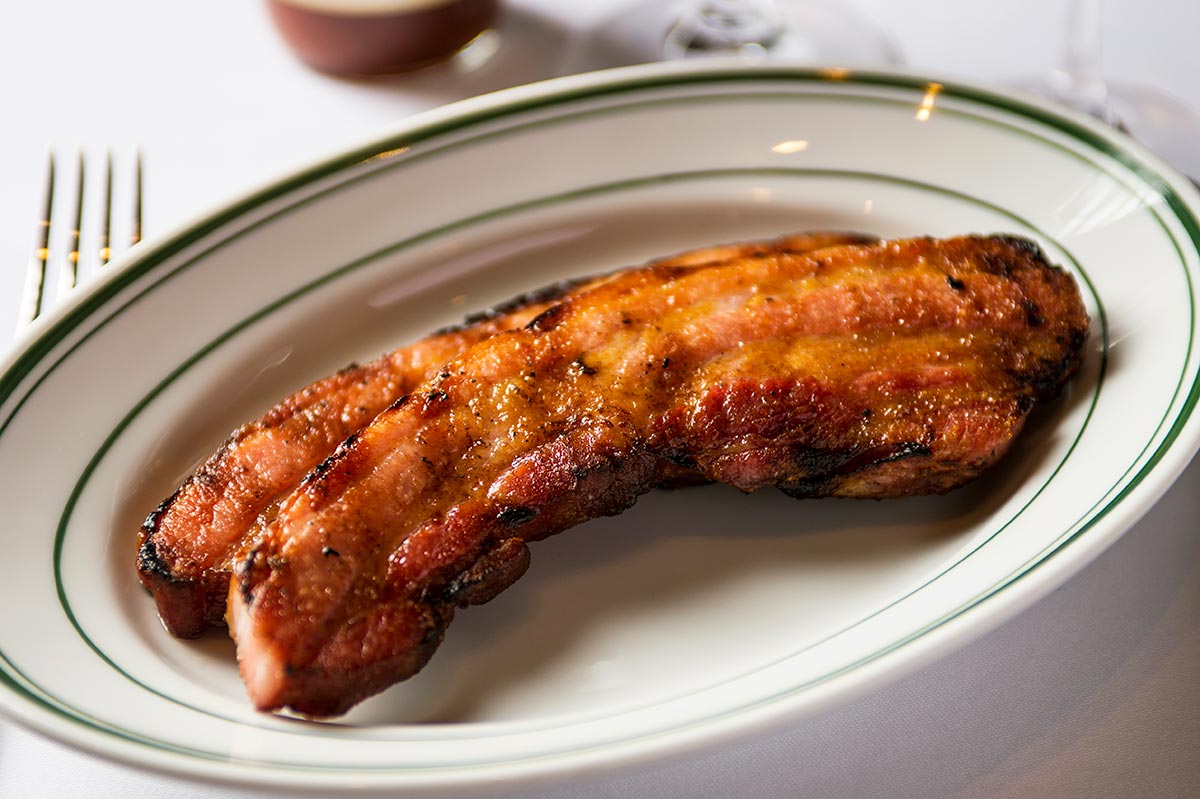 ウルフギャング・ステーキハウス シズリングベーコン