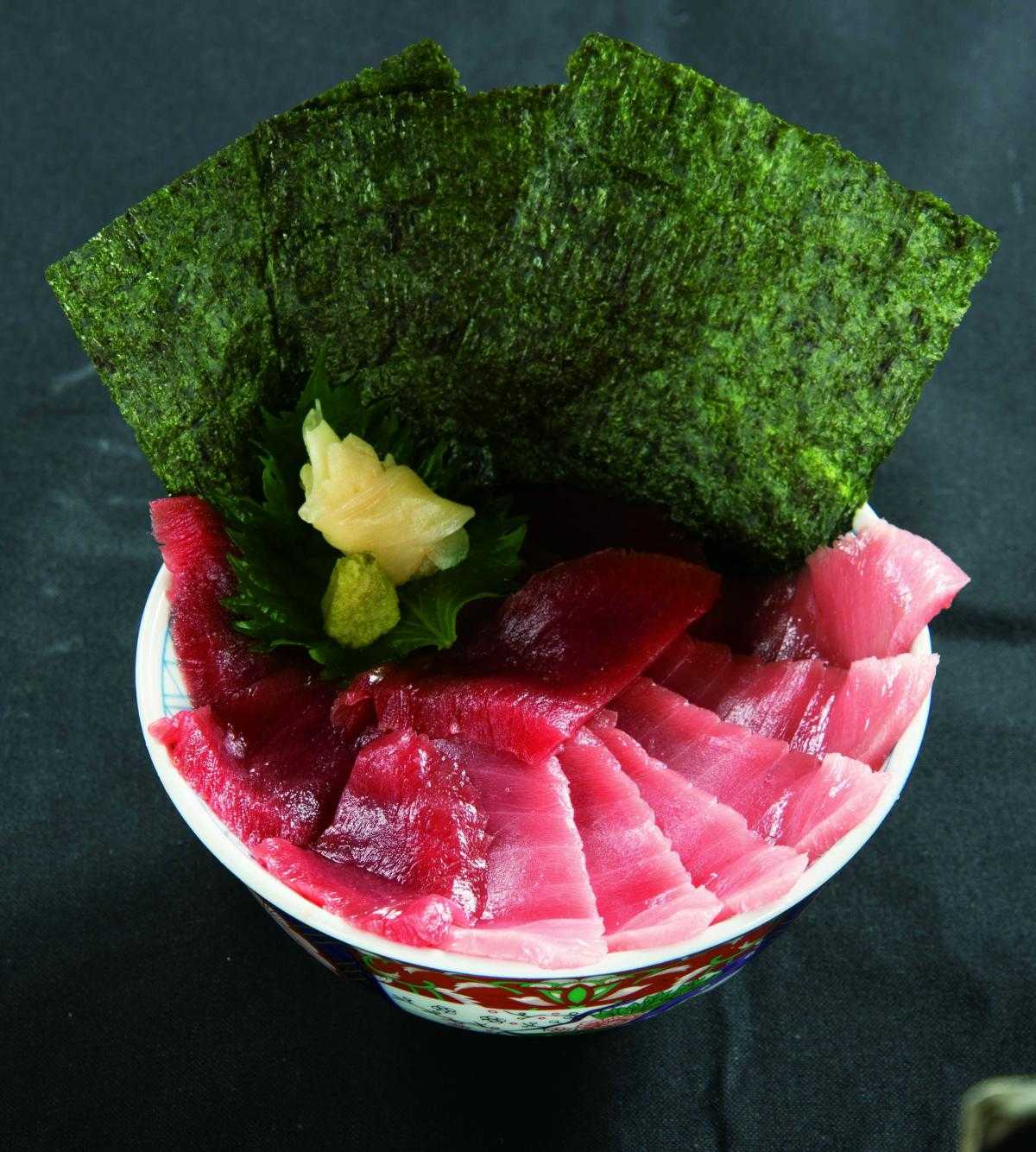 マルサ水産 本まぐろ丼 ハーフ＆ハーフ