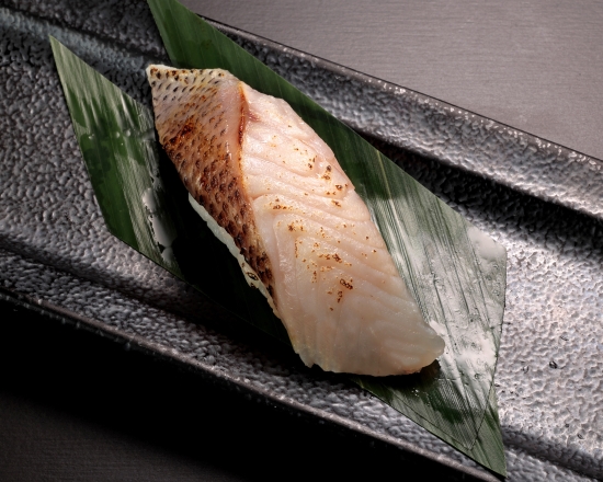 板前寿司 江戸前黒むつ炙り Broiled Black Gnomefish