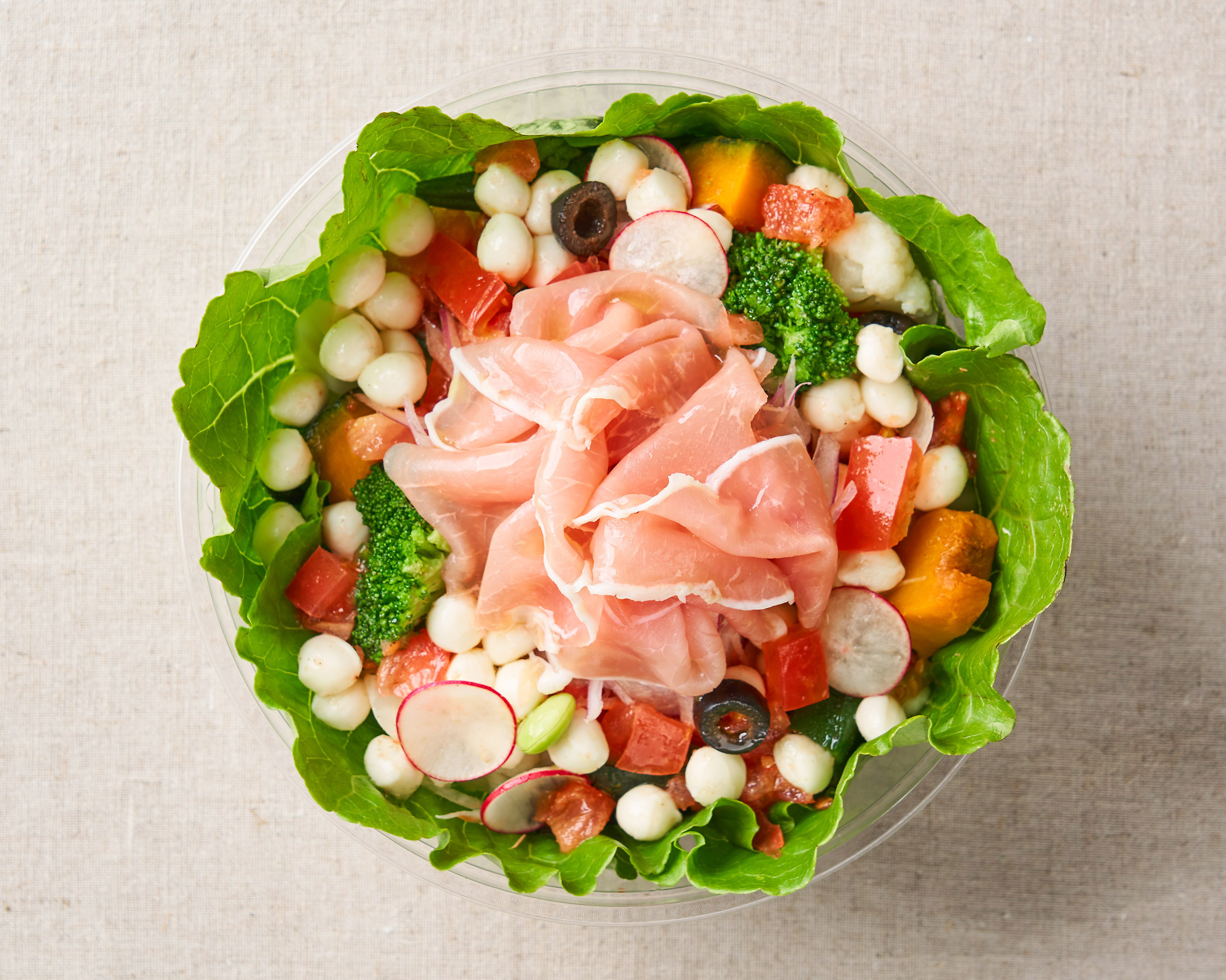 美と健康10salad(テンサラダ) 生ハムのせモッツァレラチーズのフルサラダ Full Salad with Uncured Ham ＆ Mozzarella Cheese