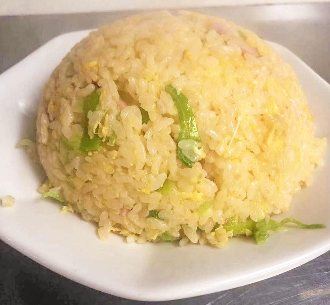 天鴻餃子房 チャーハン