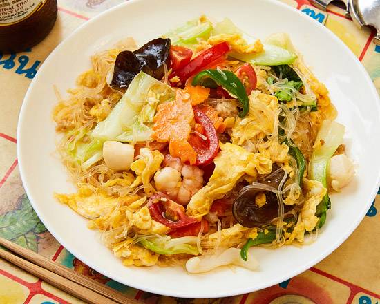 バンコックポニー食堂 ผัดวุ้นเส้น 焼き春雨の香ばし炒め Stir-Fried Glass Noodles