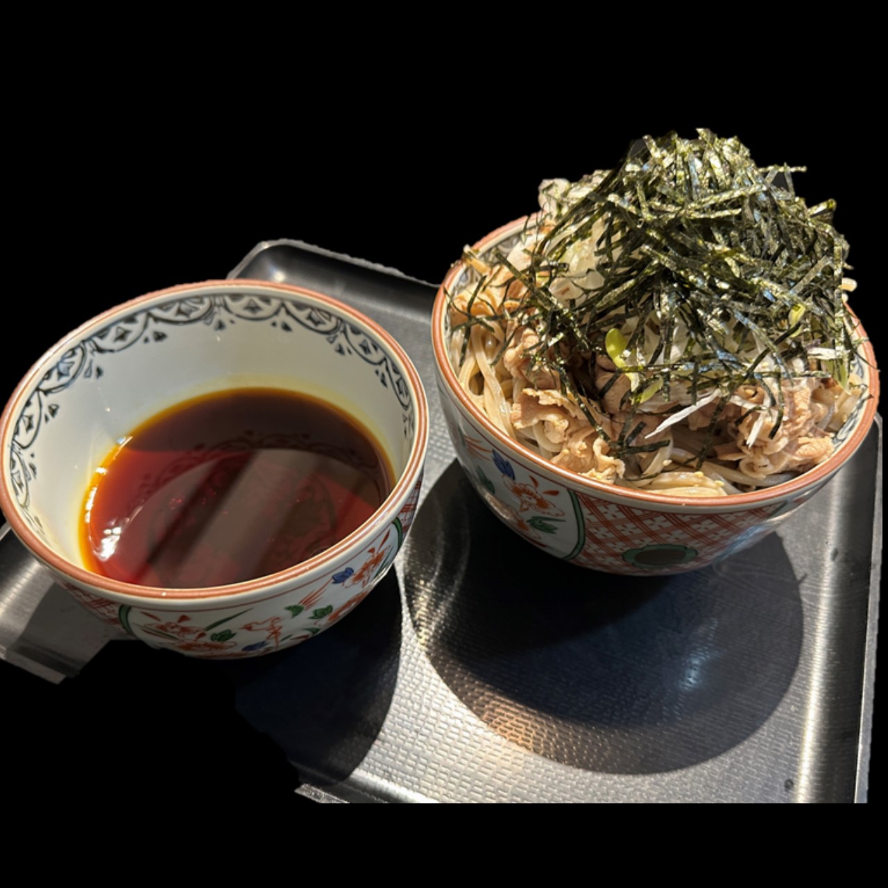 なぜ蕎麦にラー油を入れるのか。 ビーフ肉そば:Beef soba