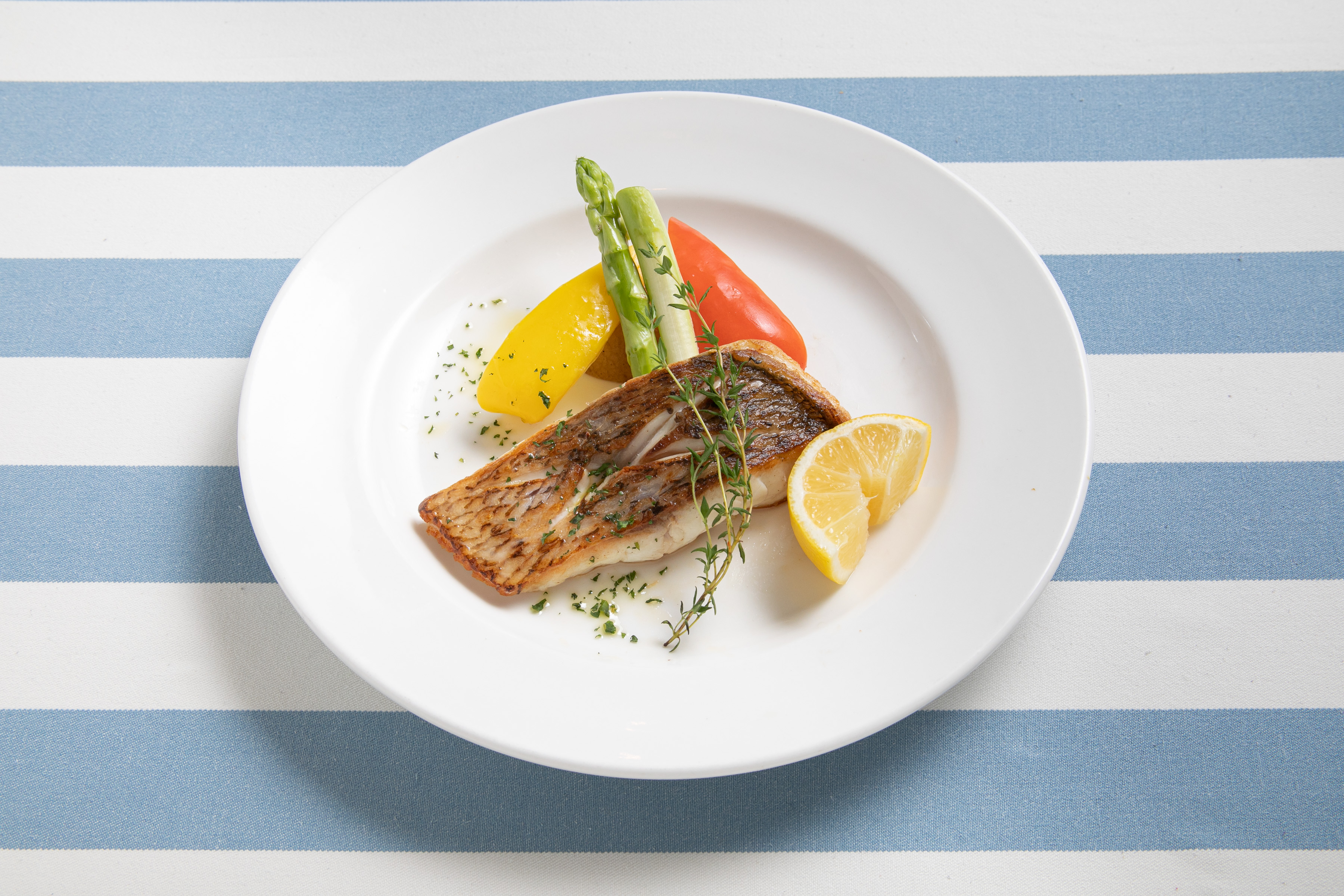 ピッツェリア マルデナポリ 本日のお魚の香草焼き