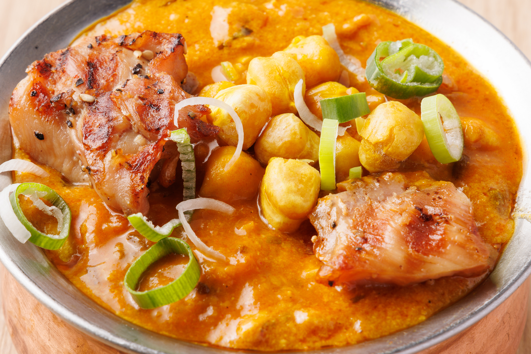 アジアンダイニングバー SAPANA(サパナ) 【単品】ミックス豆とチキンのカレー Single item:mixed beans and chicken curry