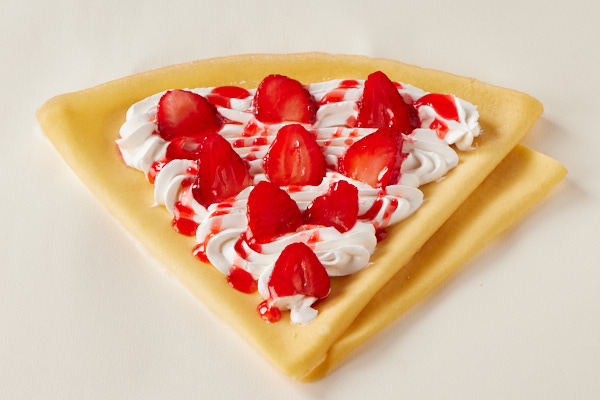 至福の贅沢「恋するクレープ」 いちごクリーム Strawberry Cream