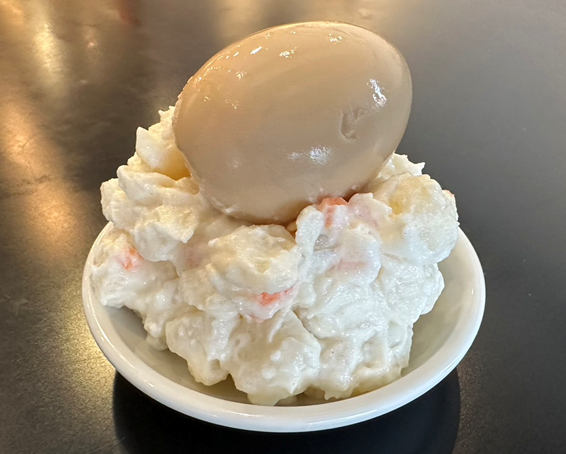 なぜ蕎麦にラー油を入れるのか。 みんな大好き！自家製味玉のせポテトサラダ