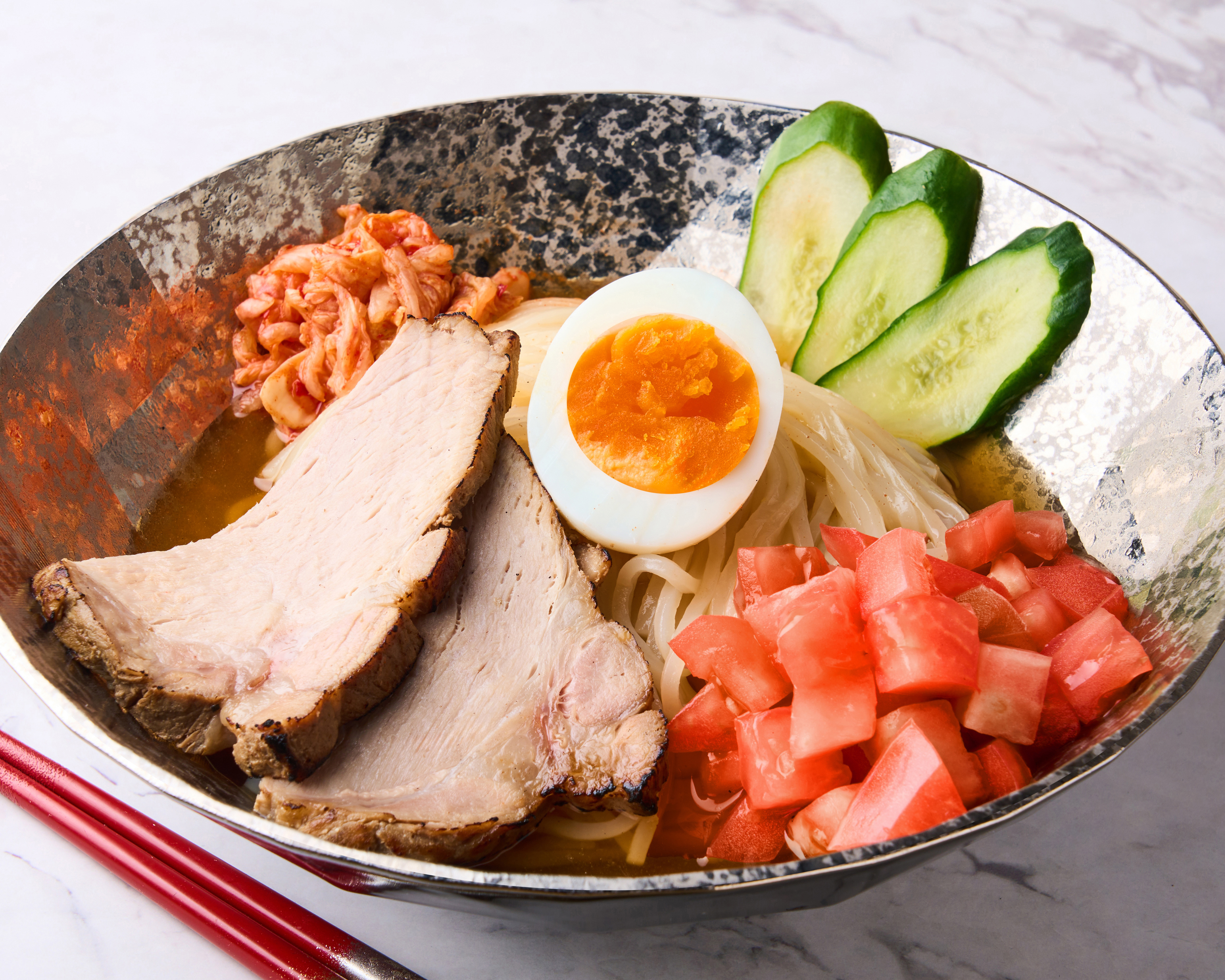 東京冷麺スタンド さっぱりトマトのせ冷麺 Morioka Cold Noodles with Tomato