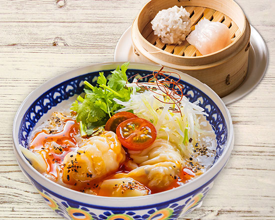 店内炊き上げ おかゆ専門店 粥餐庁(かゆさんちん) 海老ワンタン入りサンラーおかゆ＆2種点心セット