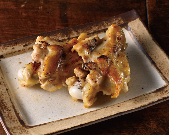 山内農場 手羽元焼 2本(塩こしょう)