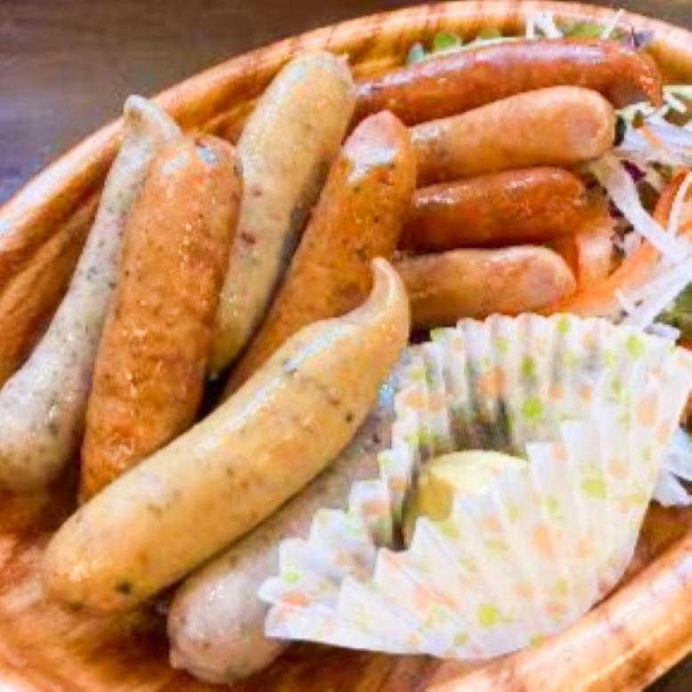 トラットリア シェ ラパン お得な2倍ソーセージ5種盛り合わせ