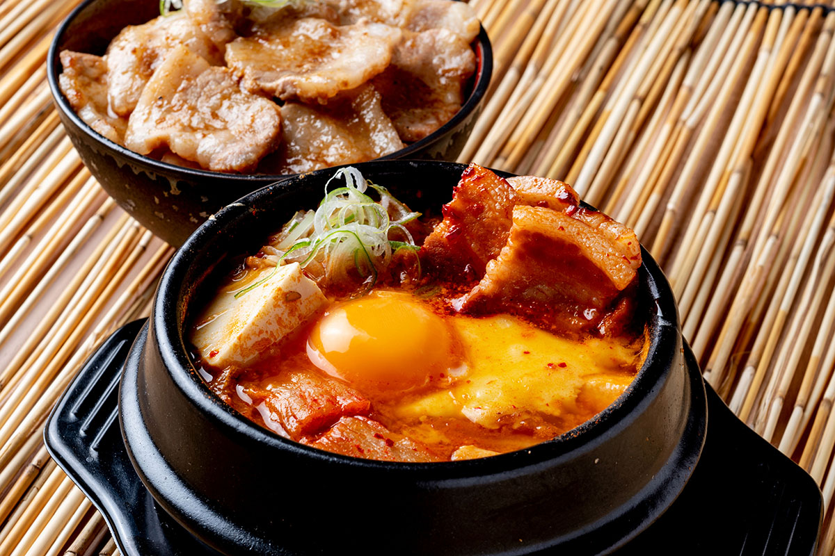 韓国カルビ丼とスンドゥブ 洞山 豚チーズスンドゥブ～ミニカルビ丼セット～