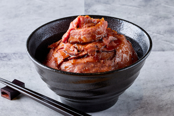 濃厚ローストビーフとハラミ丼「タルビー」 【肉増し1.5倍】ローストビーフ丼 Large Roast Beef Bowl