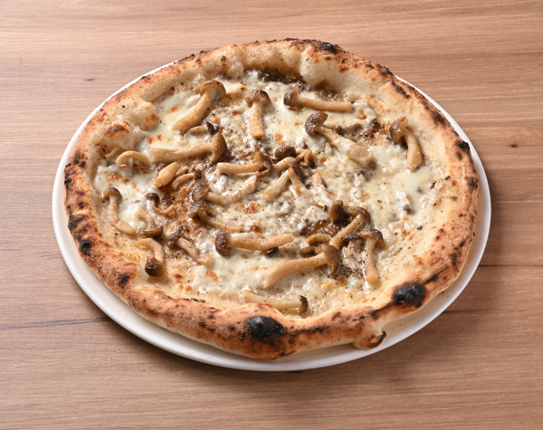 Italian Kitchen VANSAN トリュフ香るきのこのピッツァ