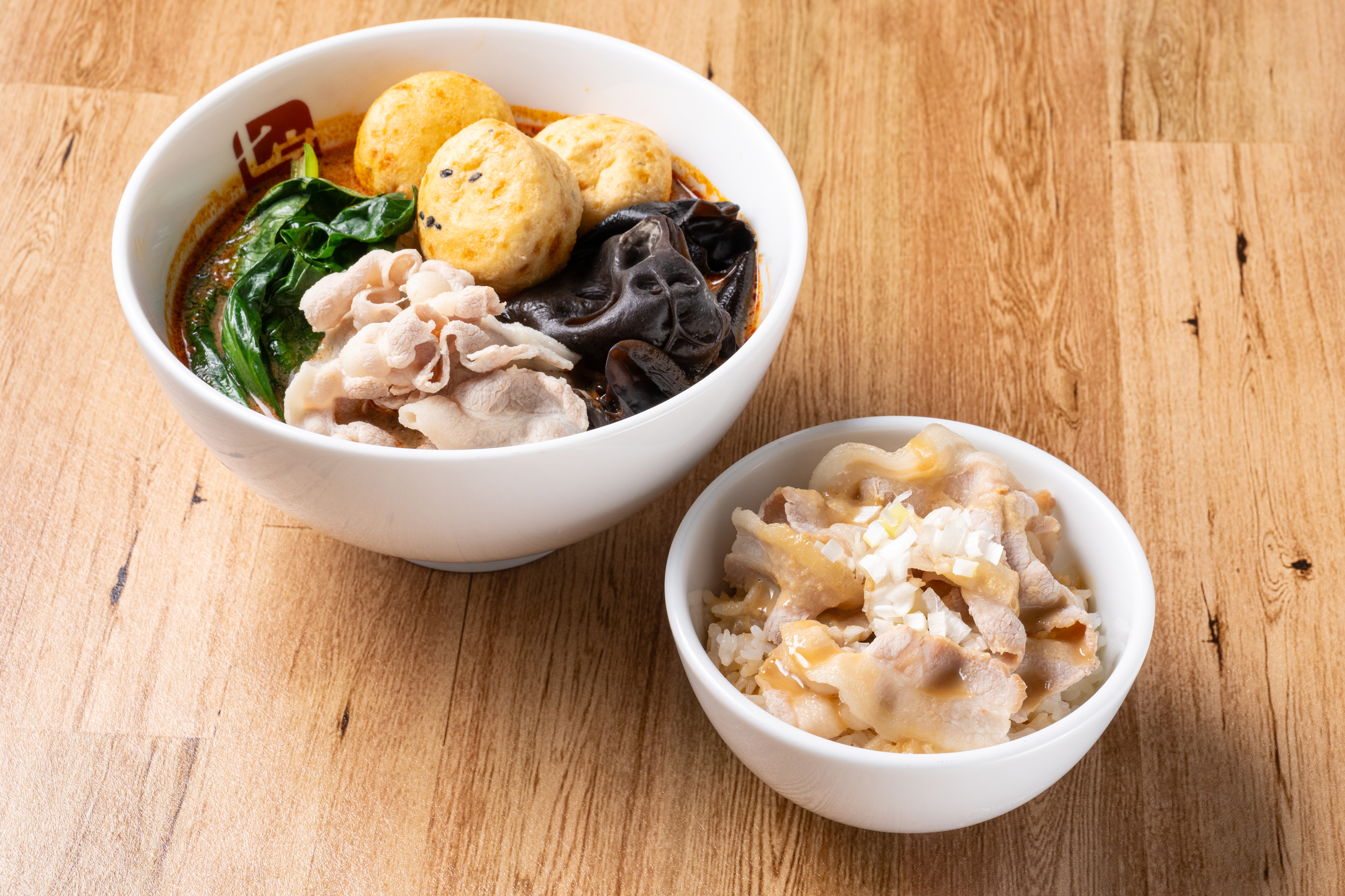 七宝麻辣湯人気No.5 日替わりスープ春雨+豚しゃぶご飯