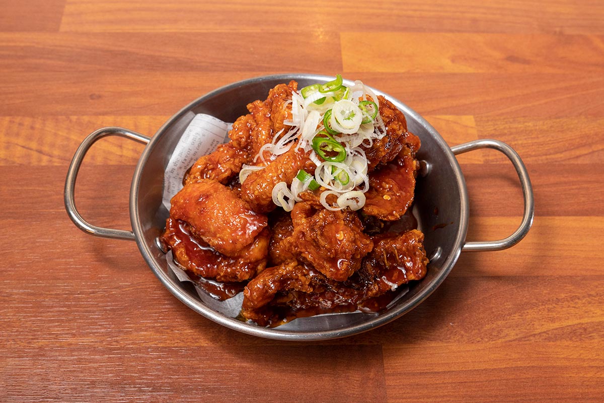 ネネチキン ハーフホットブリングチキン/Half Size-Hot Bling Chicken/반마리 핫블링치킨