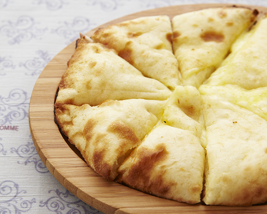 ナマステ食堂 チーズナン Cheese Naan