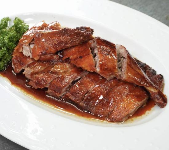 香港飲茶 1. 香ばしジューシー！釜焼きBBQダック