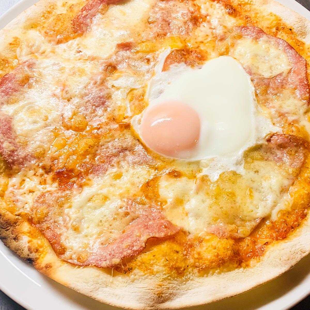 ピッツア  ビスマルク