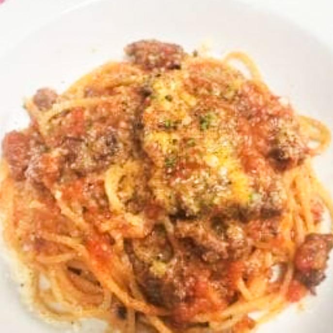 トラットリア シェ ラパン 人気！自家製ボローニャ風ミートソース スパゲッティ
