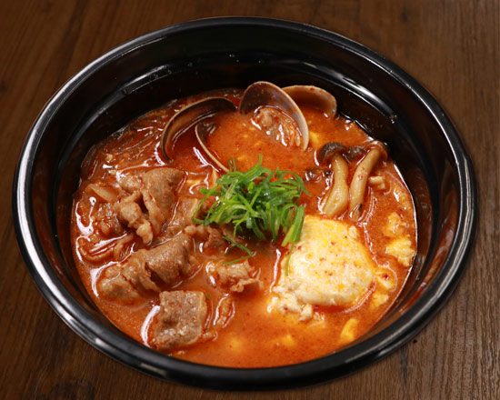 ビビンバ・カルビ丼・スンドゥブ専門店 グンチャン F-1112】牛カルビ赤スンドゥブBeef Short Rib Sundubu Jjigae