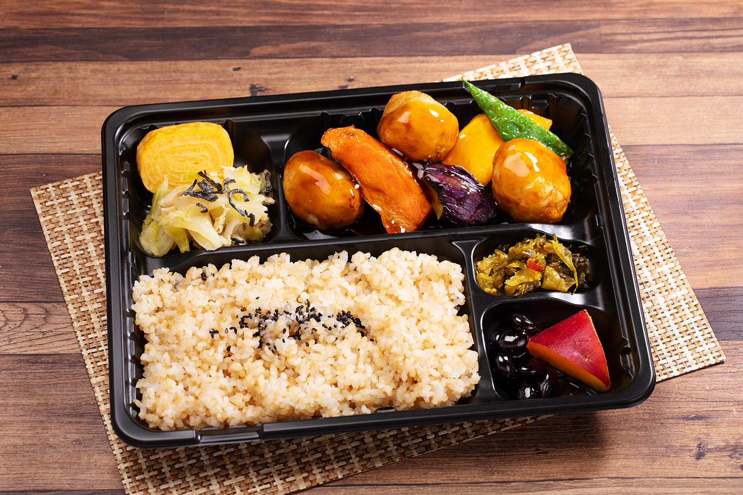 あえん 肉団子と野菜の黒酢ソース弁当