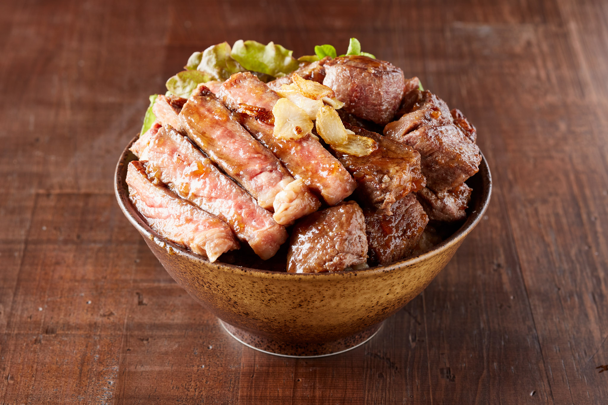肉テロ!肉たらしくてぎゅう 【おすすめ】サーロイン＆カットステーキの相盛りステーキ丼(200g) Sirloin ＆ Cut Beef Steak Bowl