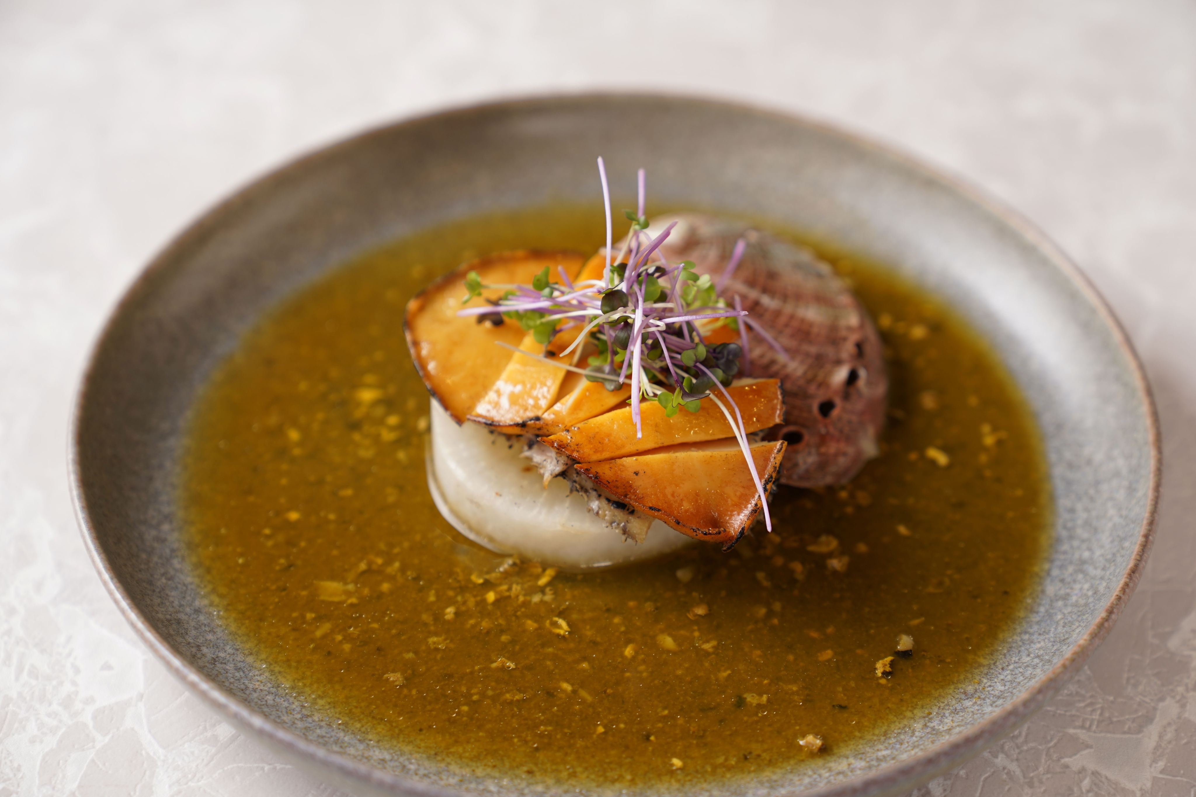 俺のフレンチ アワビと大根のソテー ～青海苔と胆のソース～