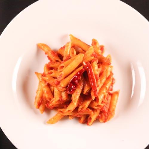 トラットリア クアルト アラビアータペンネ