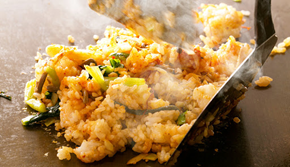 道とん堀 牛スジ焼飯