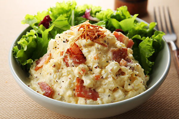 黒毛和牛ハンバーグ専門店 福よし ベーコンポテトサラダ