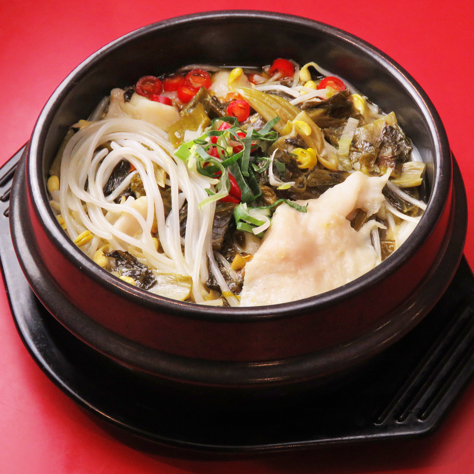 永利 白身魚と高菜の辛味米線(ベイセン)