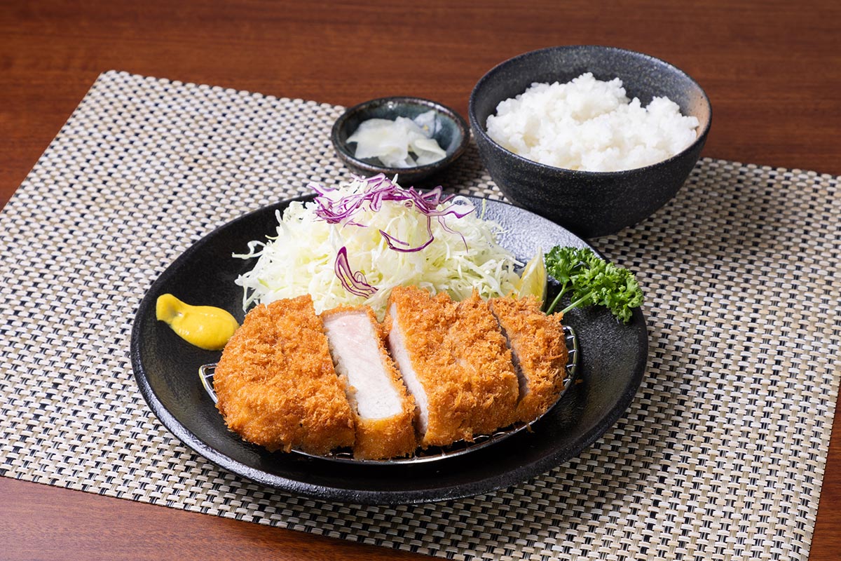 #カツ丼は人を幸せにする とんかつ弁当(上)国産桃豚