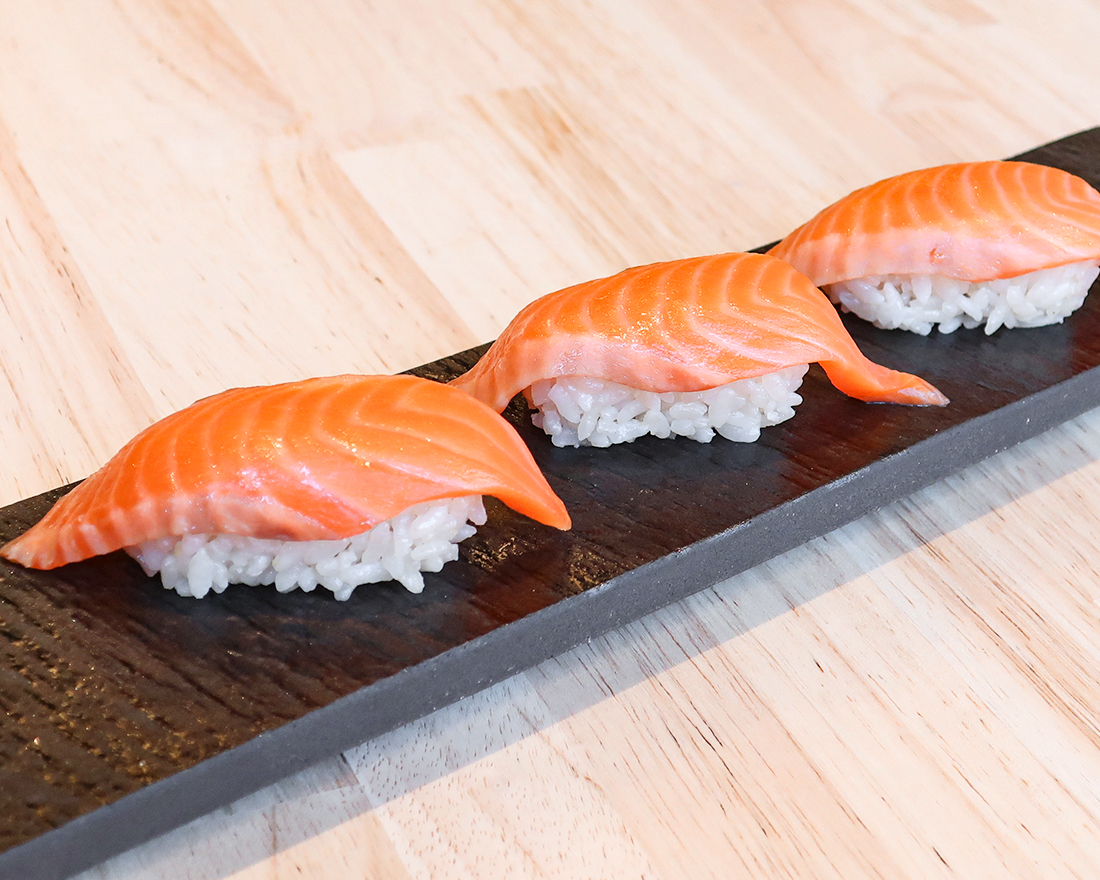 鮨・酒・肴 杉玉 サーモン3貫