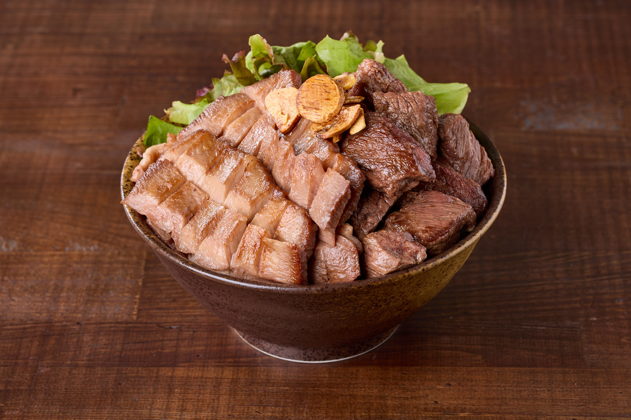 肉テロ!肉たらしくてぎゅう 厚切り牛タン＆カットステーキの相盛りステーキ丼(200g)Beef Tongue ＆ Cut Beef Steak Bowl