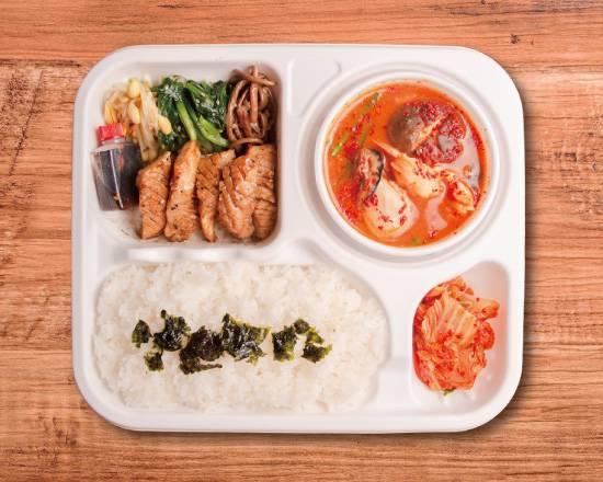 韓国苑 スンドゥブ+極上ミノ弁当