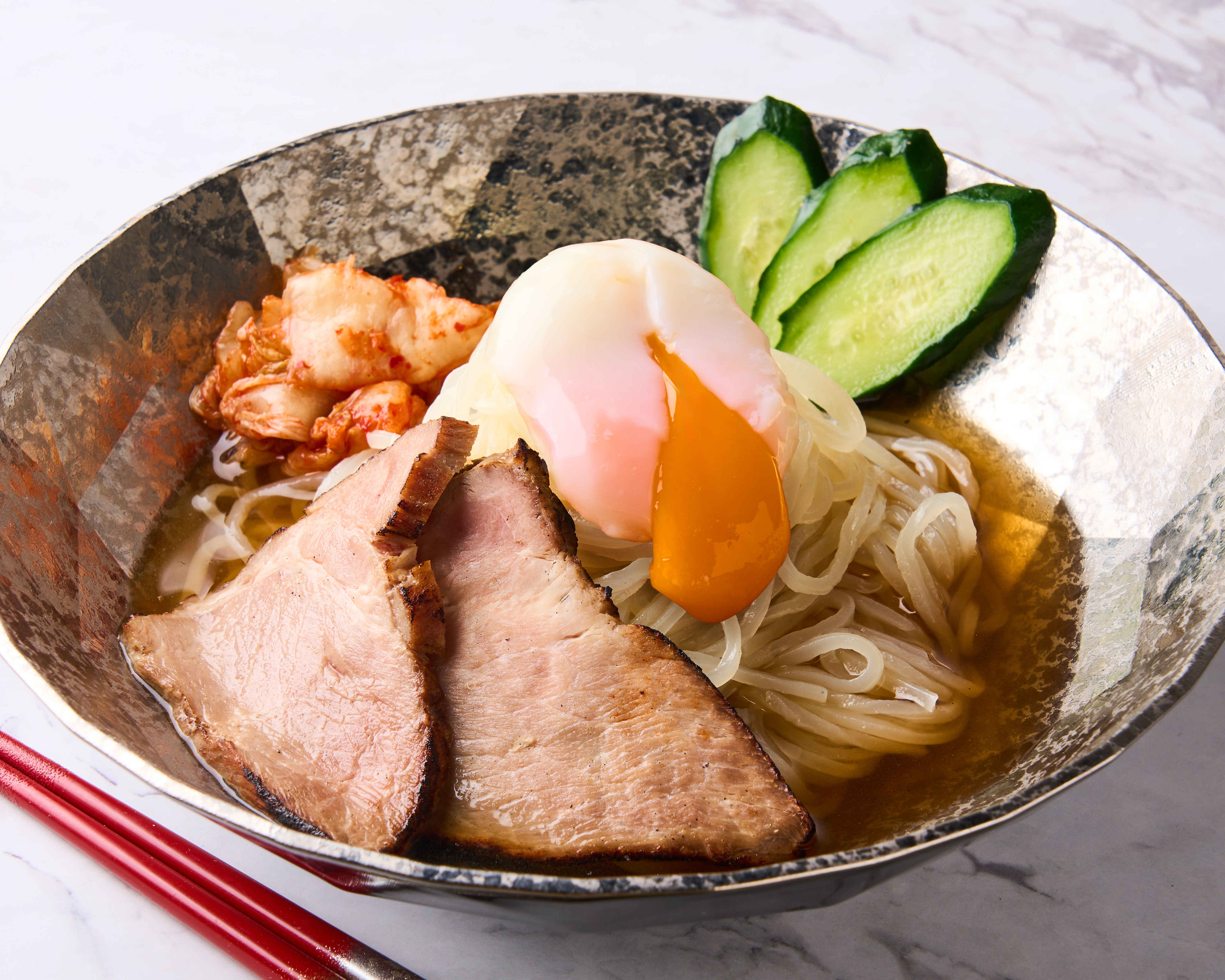 東京冷麺スタンド人気No.2 温玉のせ盛岡冷麺 Morioka Cold Noodles with Hot Spring Egg