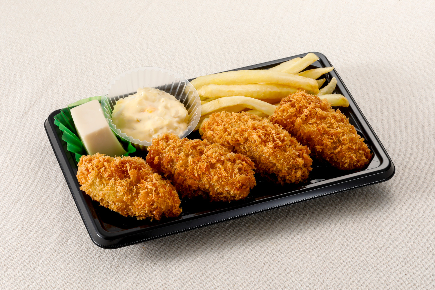 和食さと 牡蠣フライ(4個)