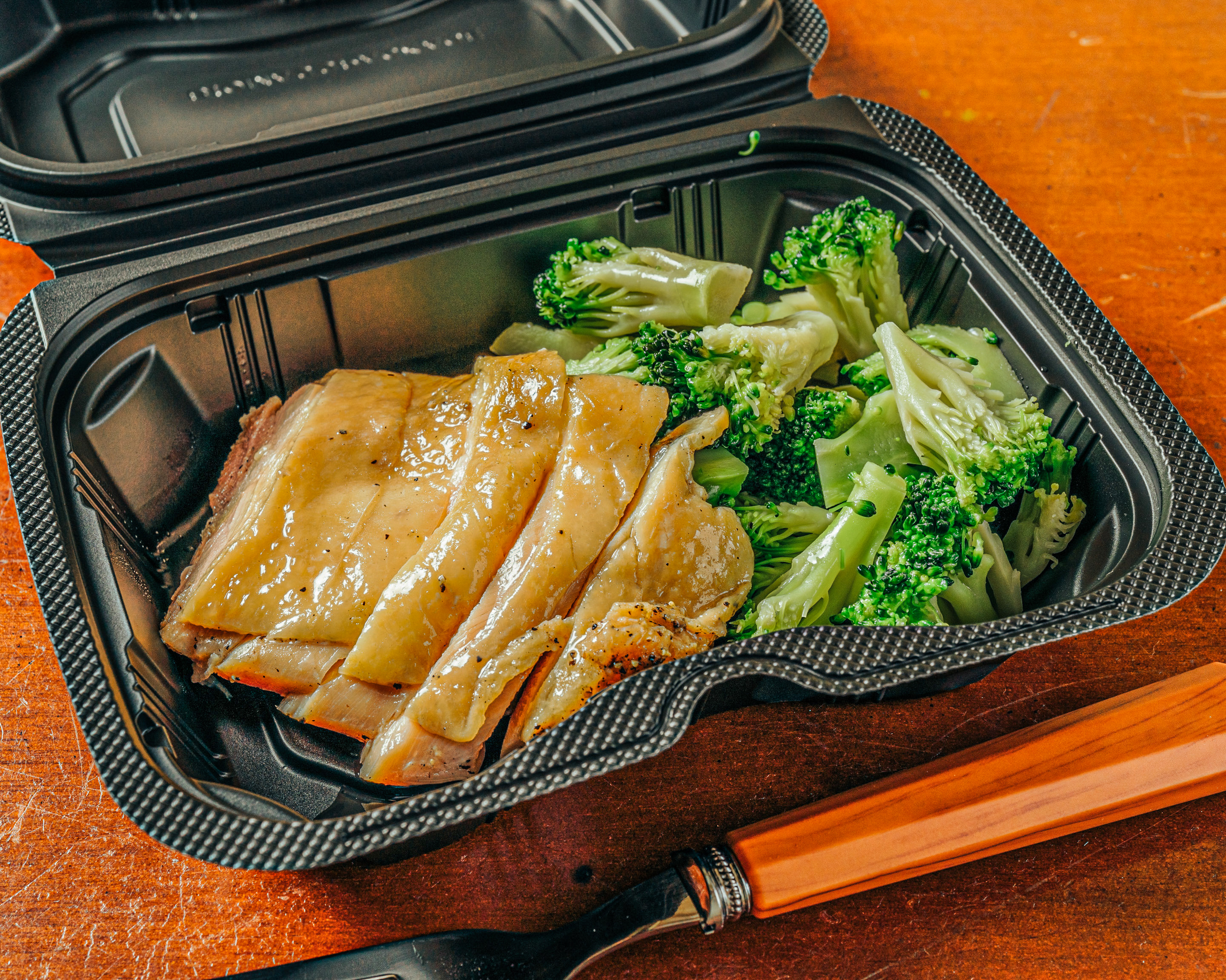 たっぷりたんぱく肉とブロッコリー生活 【たんぱく質25.9g】味わい鶏もも肉とブロッコリー(鶏もも100g)