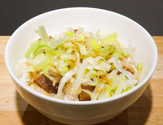 油そば研究所 ネギチャーシューごはん