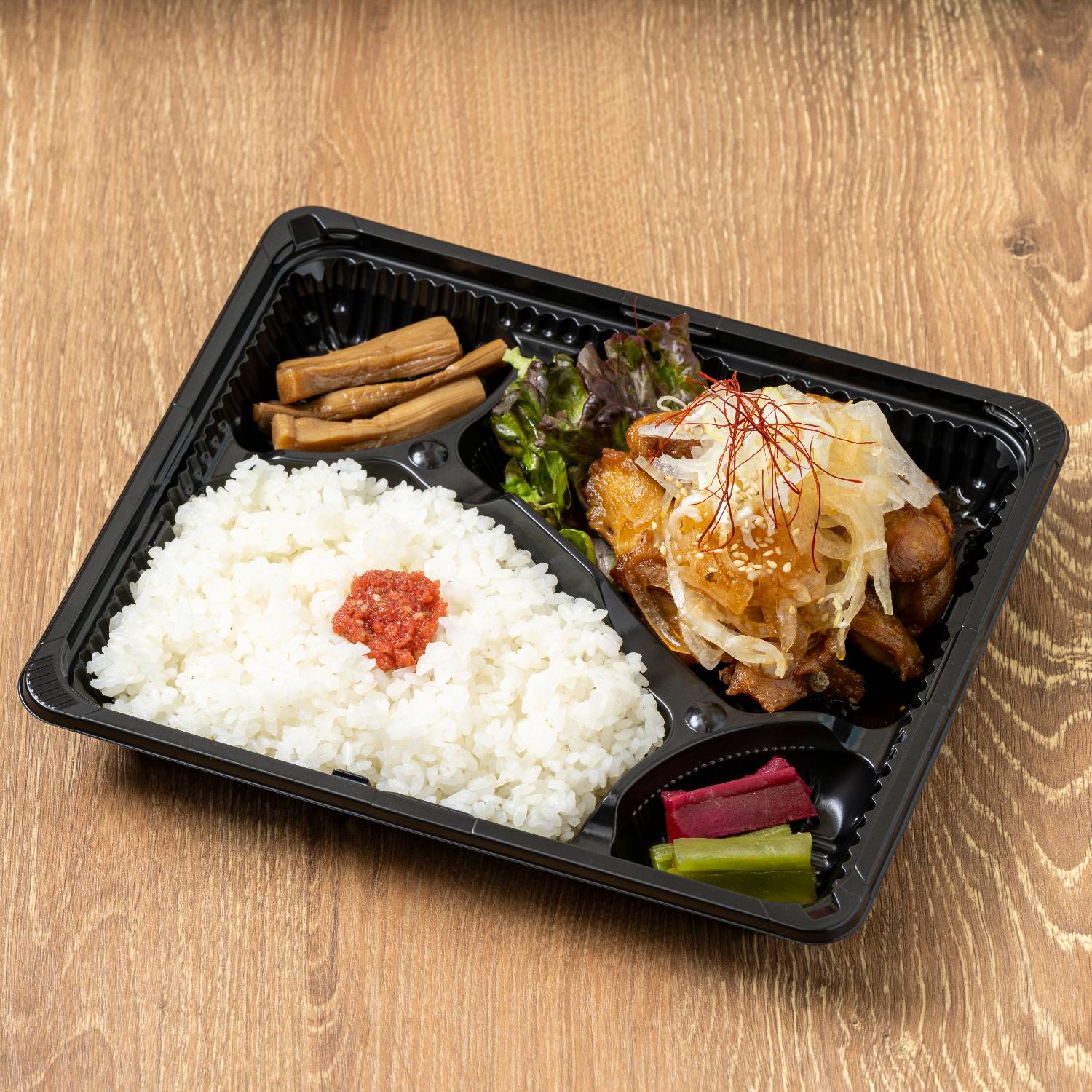 肉汁餃子のダンダダン 油淋鶏弁当