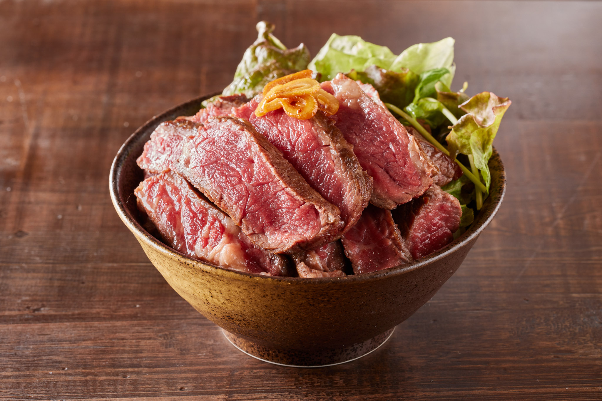 肉テロ!肉たらしくてぎゅう 【肉2倍】リブロースステーキ丼(200g)Rib Steak Bowl